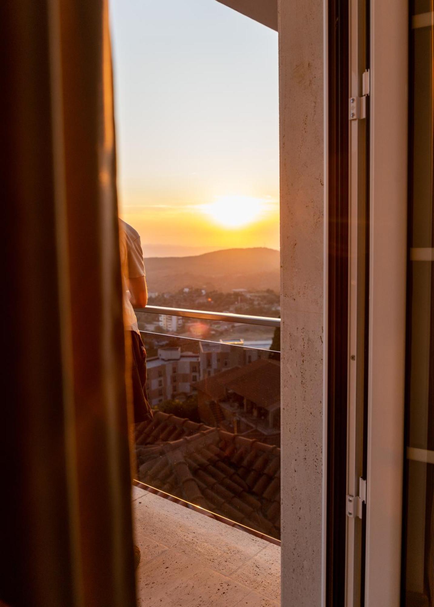 Mervin Hotel Krujë Exterior foto