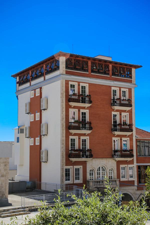 Mervin Hotel Krujë Exterior foto